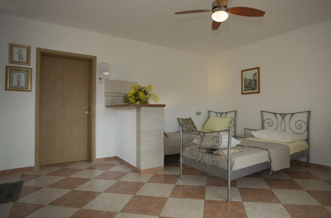 Apartments Gudelj โตรกีร์ ภายนอก รูปภาพ