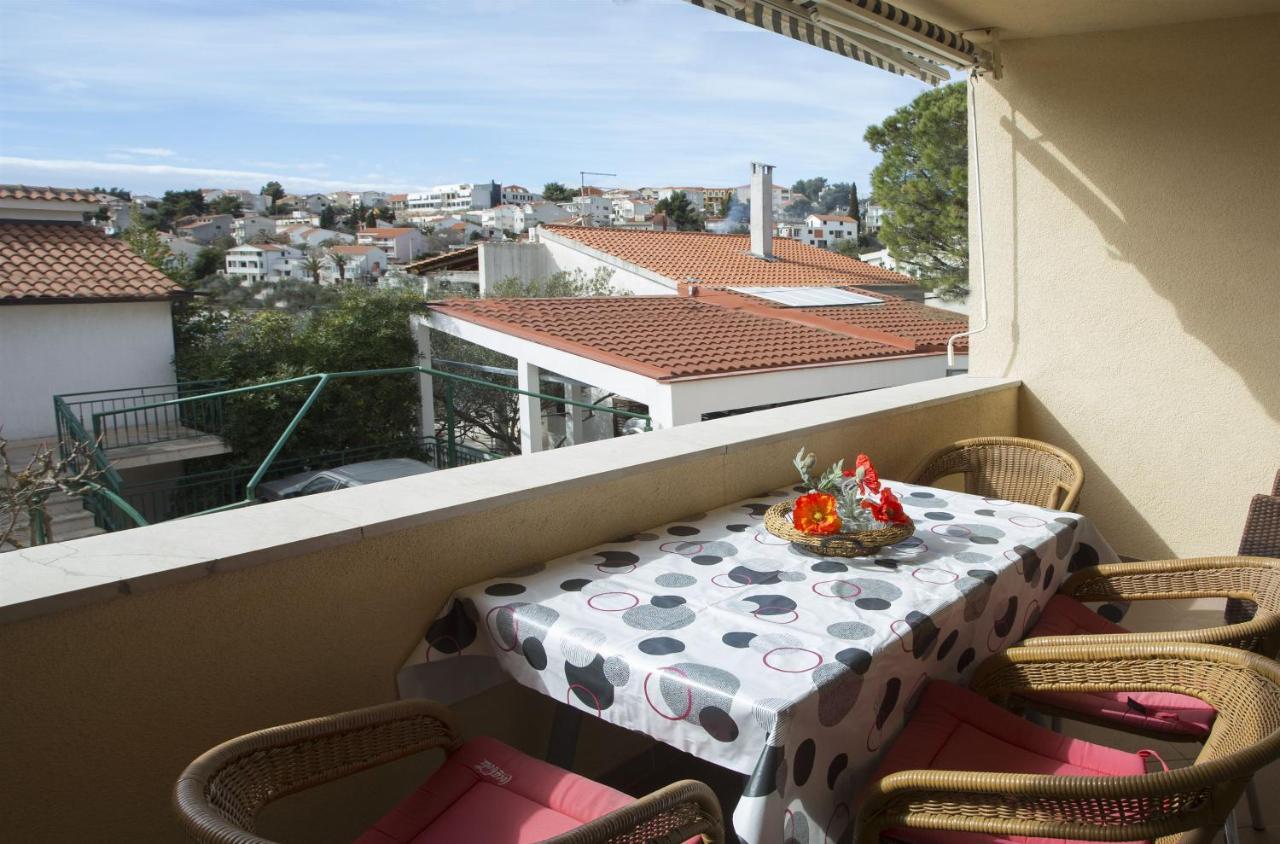 Apartments Gudelj โตรกีร์ ภายนอก รูปภาพ