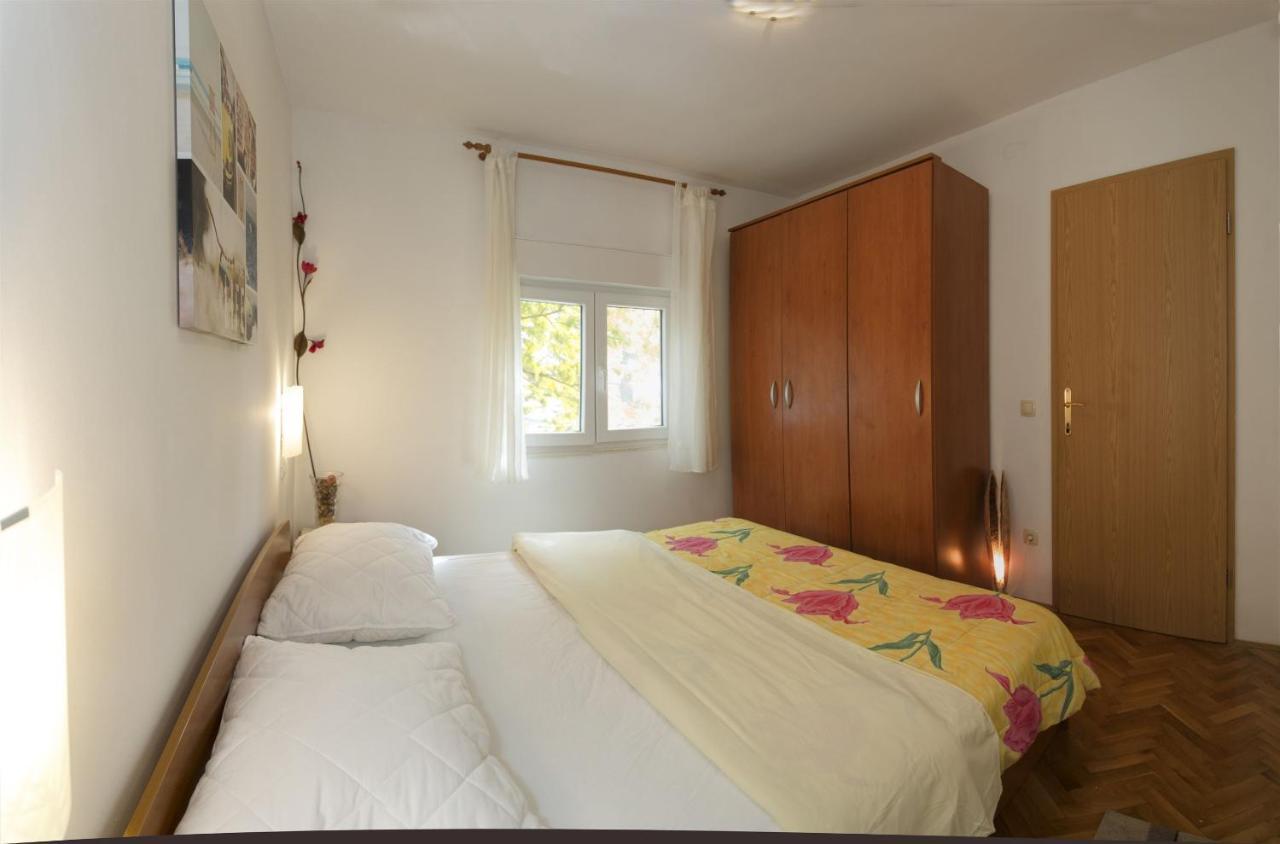 Apartments Gudelj โตรกีร์ ภายนอก รูปภาพ