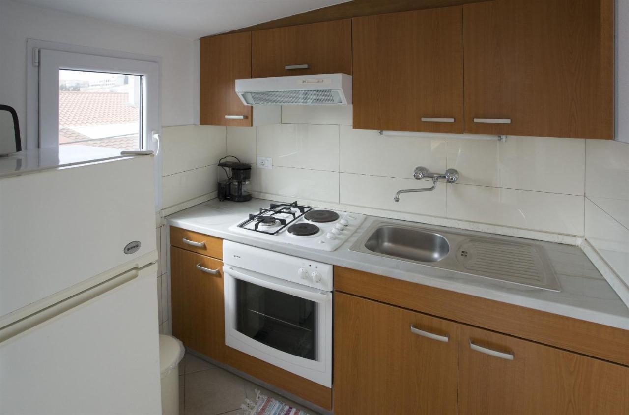 Apartments Gudelj โตรกีร์ ภายนอก รูปภาพ