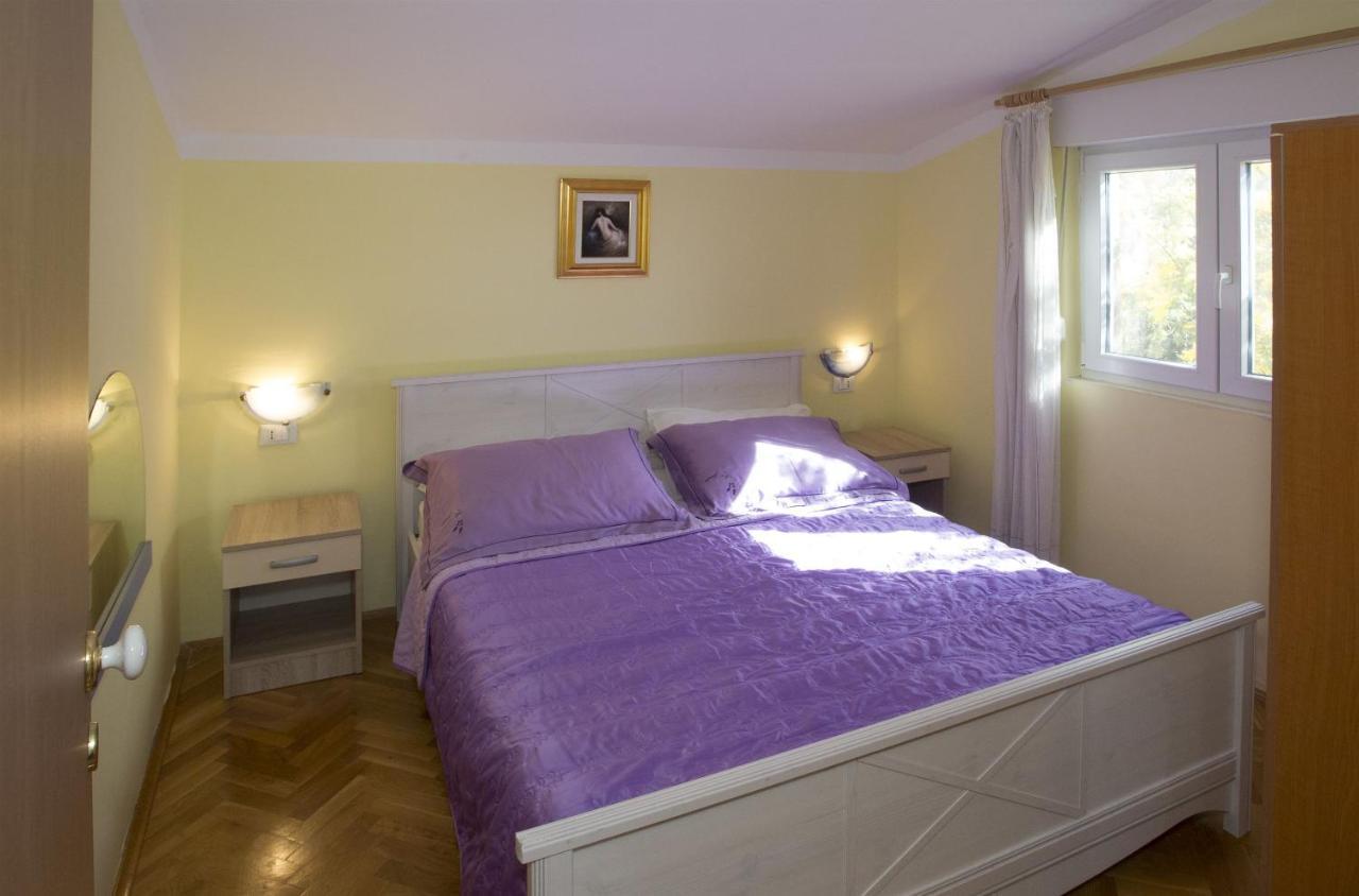 Apartments Gudelj โตรกีร์ ภายนอก รูปภาพ