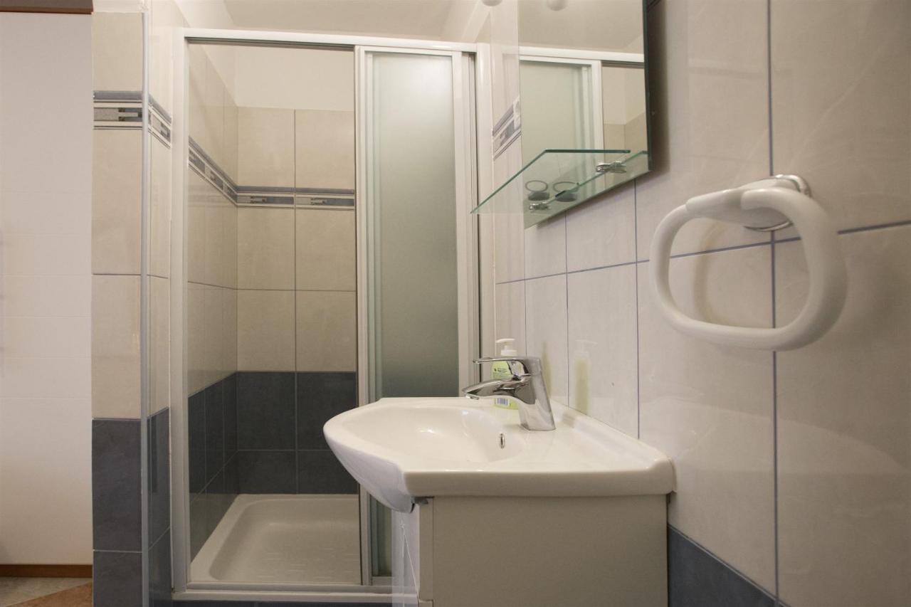 Apartments Gudelj โตรกีร์ ภายนอก รูปภาพ