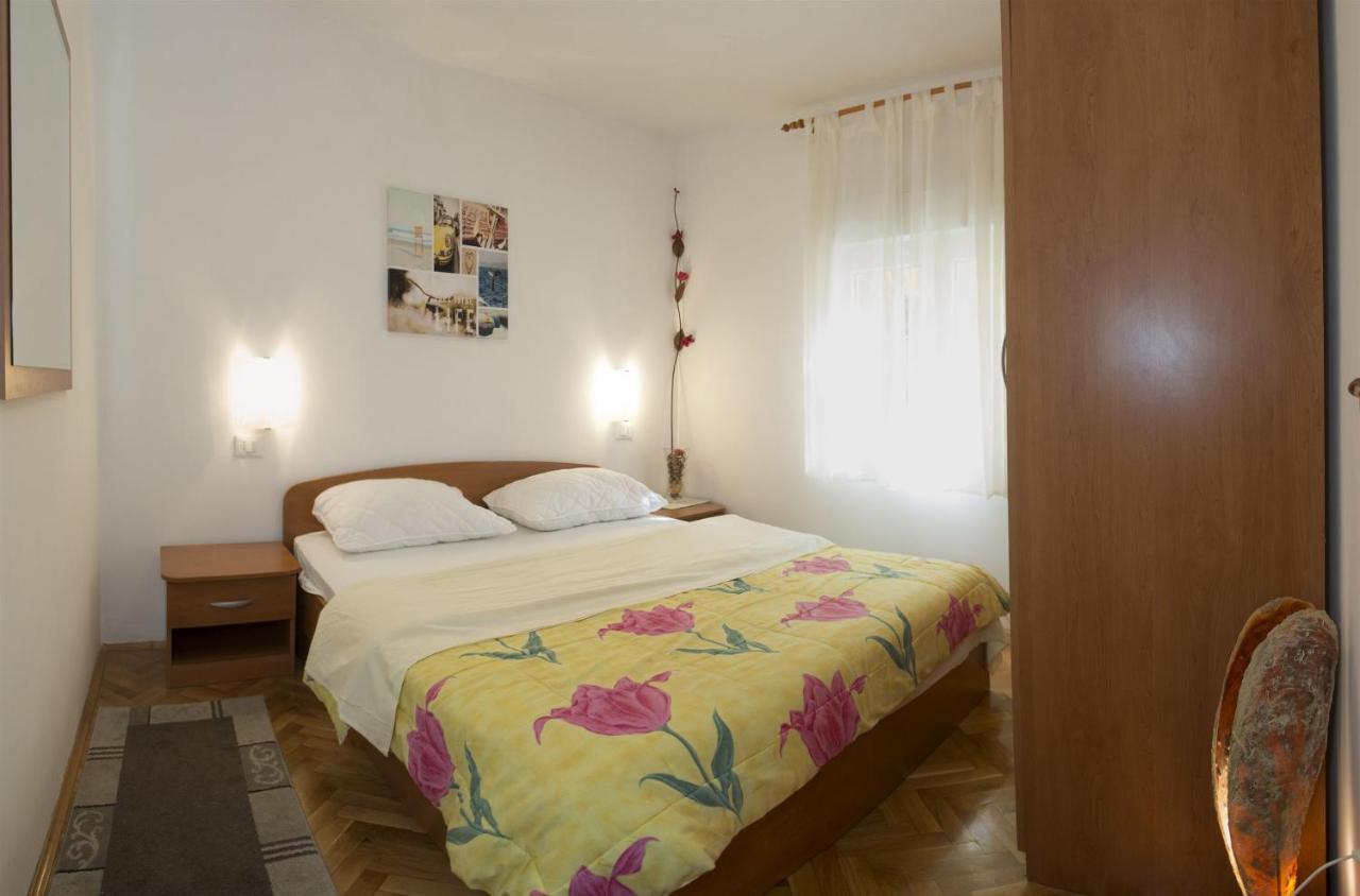 Apartments Gudelj โตรกีร์ ภายนอก รูปภาพ