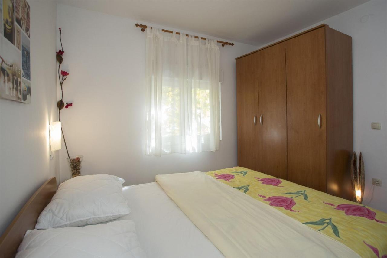 Apartments Gudelj โตรกีร์ ภายนอก รูปภาพ