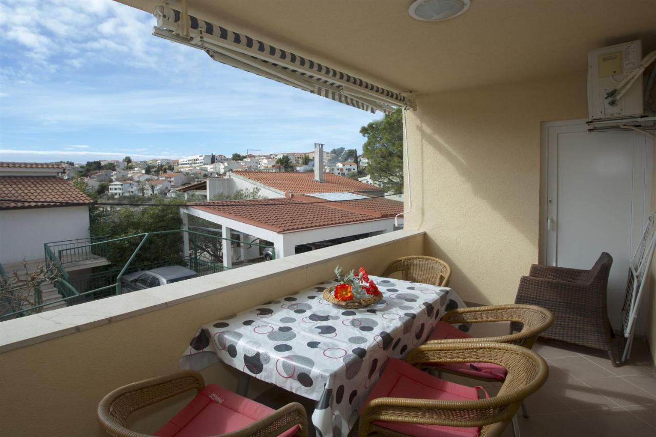 Apartments Gudelj โตรกีร์ ภายนอก รูปภาพ
