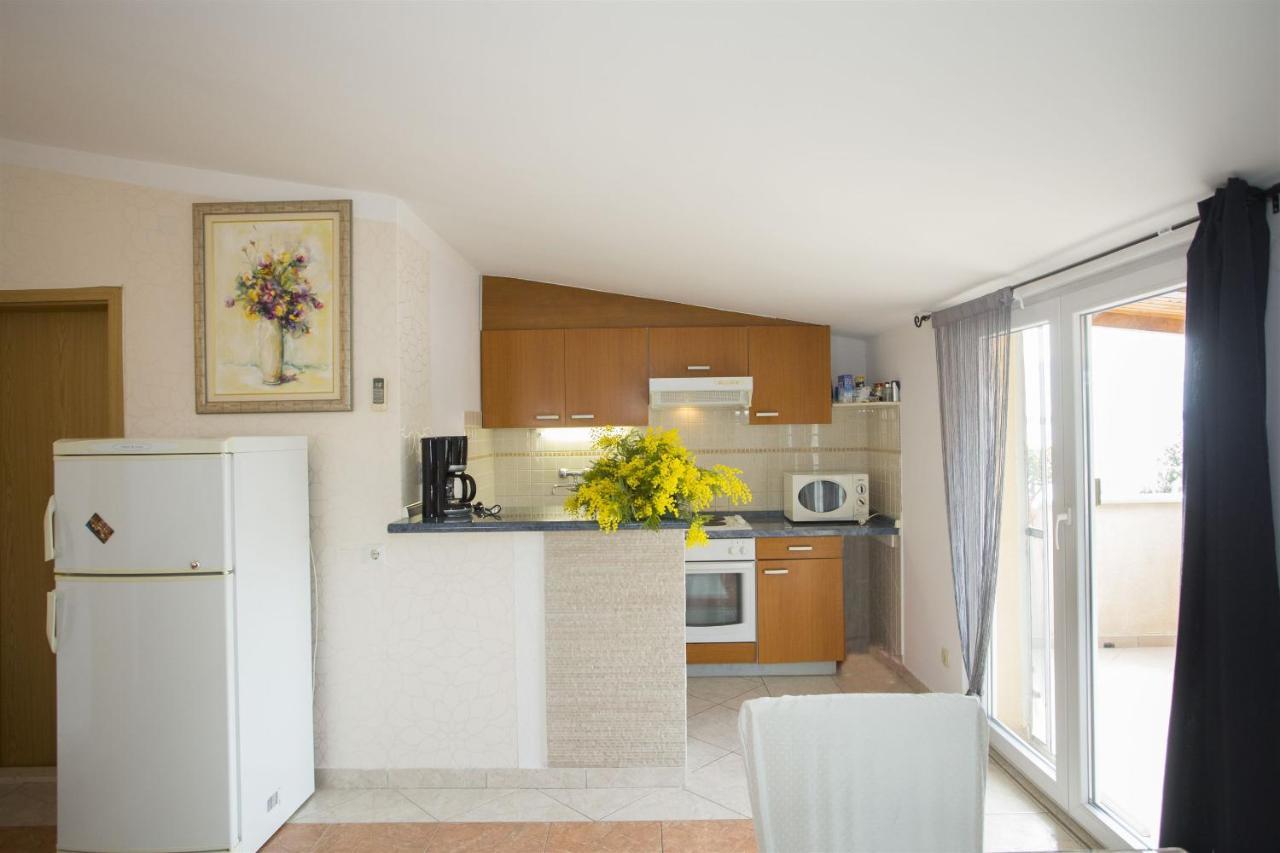 Apartments Gudelj โตรกีร์ ภายนอก รูปภาพ